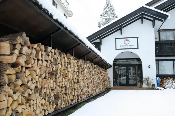 lodge front gate